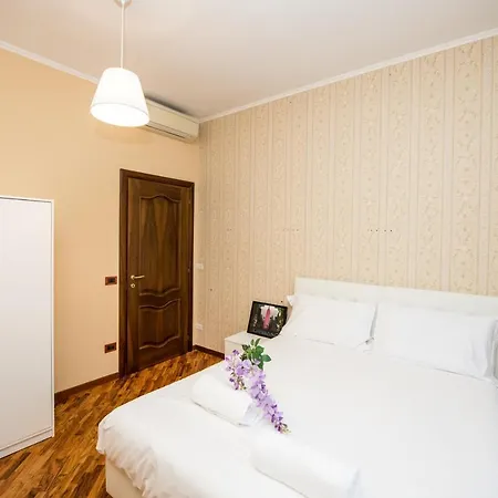 Apartment Shortmi Montello Mailand