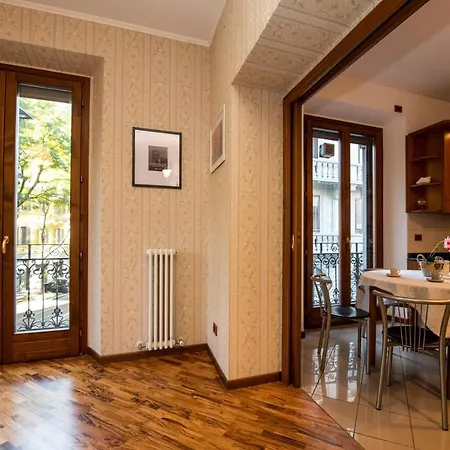 Apartment Shortmi Montello Mailand