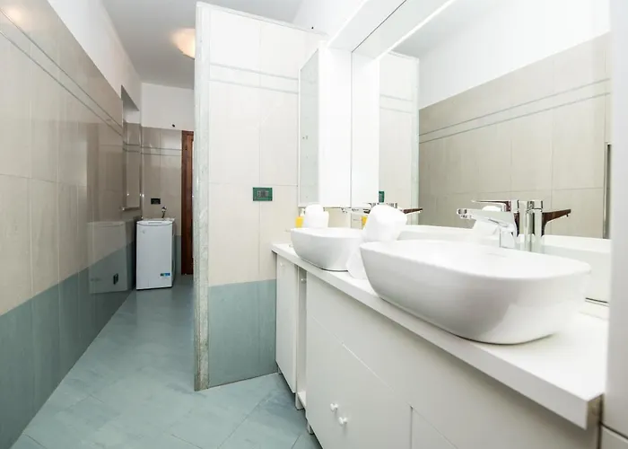 Shortmi Montello * 米兰